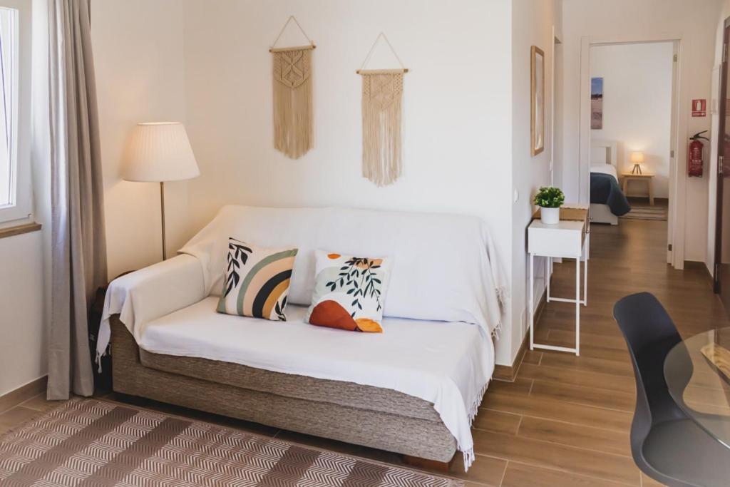 Lovely & Bright Renovated Apt. W/ Balcony In Лагос Екстериор снимка