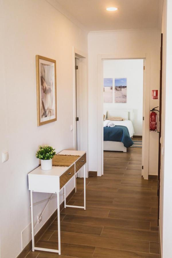 Lovely & Bright Renovated Apt. W/ Balcony In Лагос Екстериор снимка